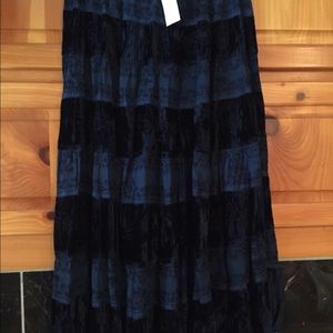 COPY - Woman's skirt by Soft Surroundings